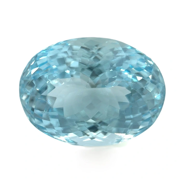 An oval Aquamarine